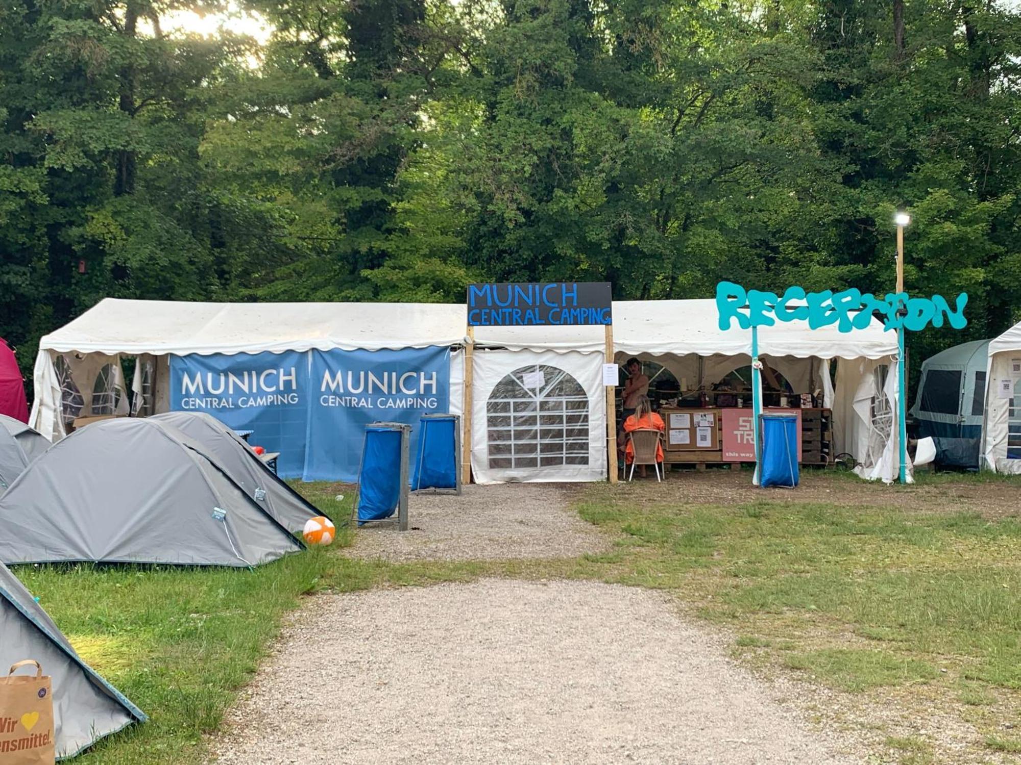 Oktoberfest On A Budget Munich Exterior photo
